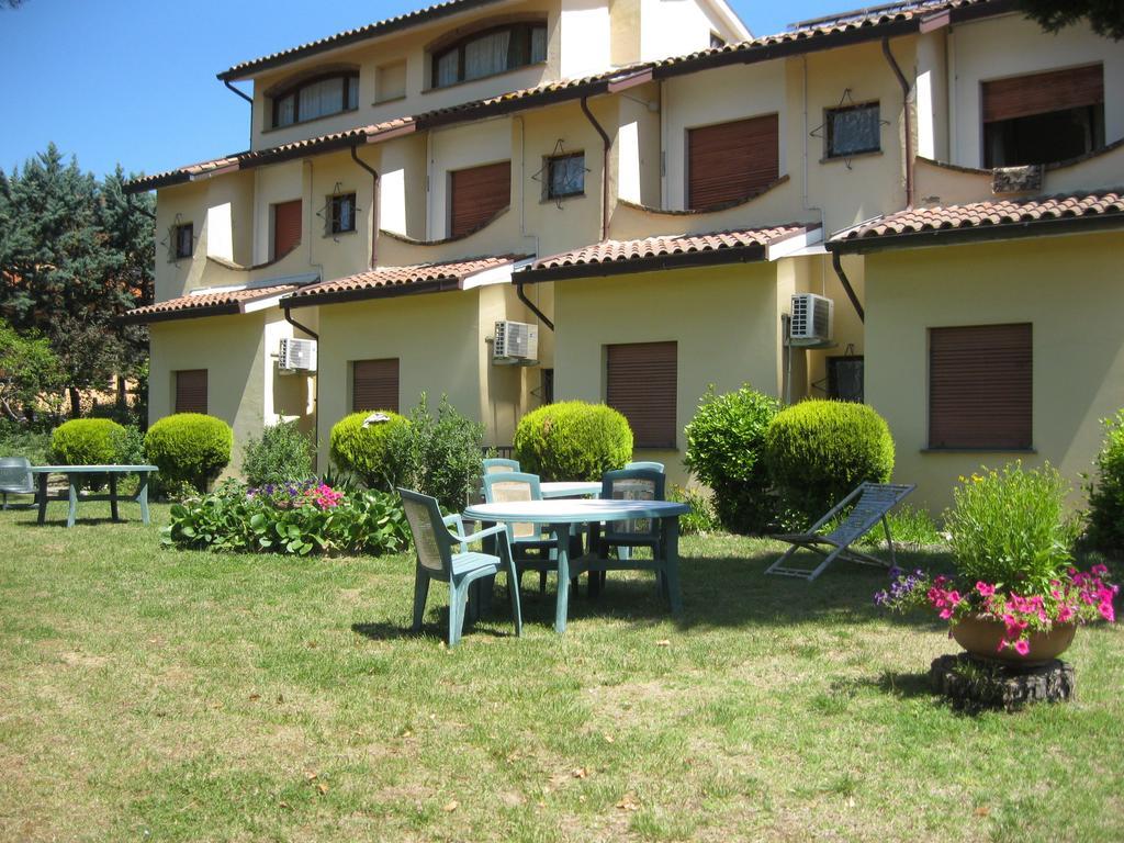 Hotel Rosati Chiusi Bagian luar foto