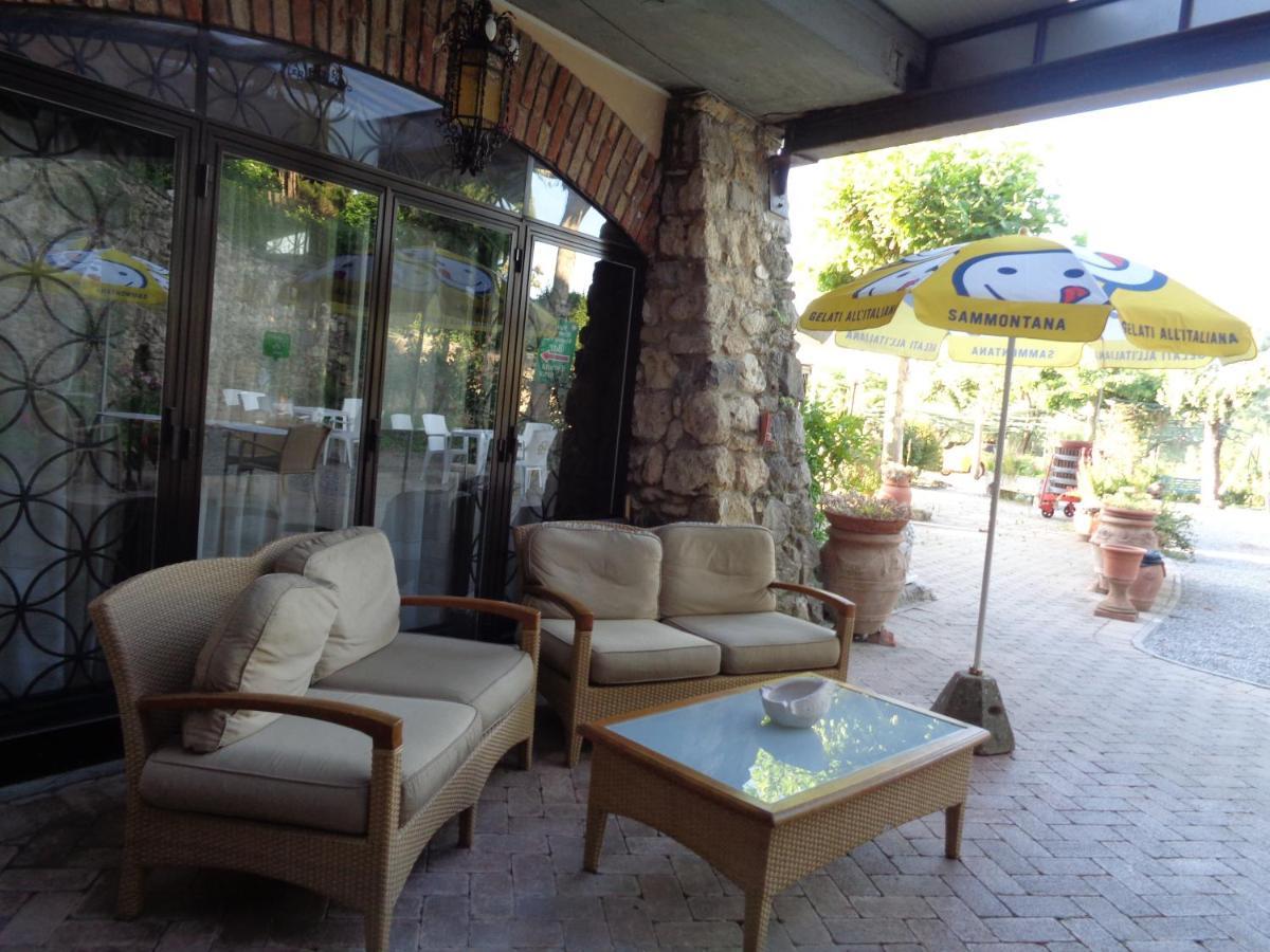 Hotel Rosati Chiusi Bagian luar foto